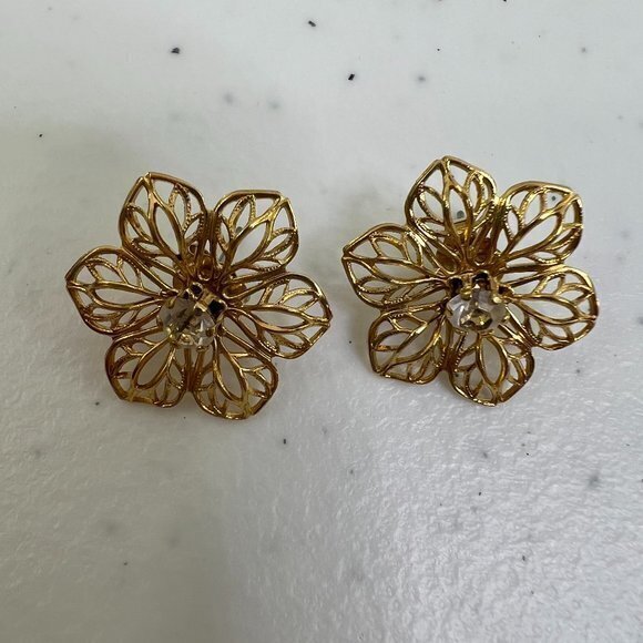 Flower‎ Earrings Stud Gold Tone Rhinestone Filigree Statement 3D Removable - Picture 1 of 6